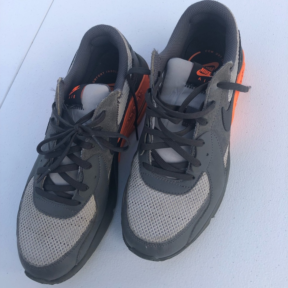 Men’s size 8 Nike Air Max